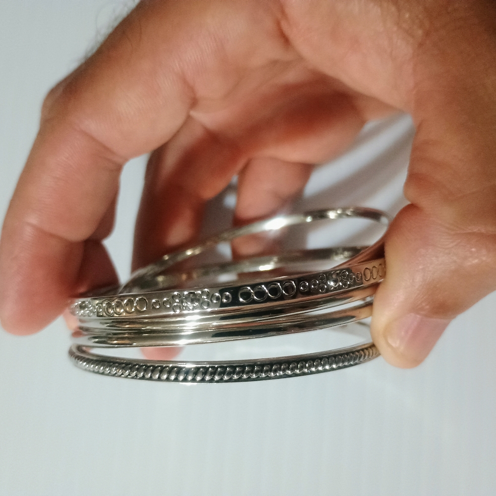 Elegant Silver Bangle Set - Picture 3 of 10